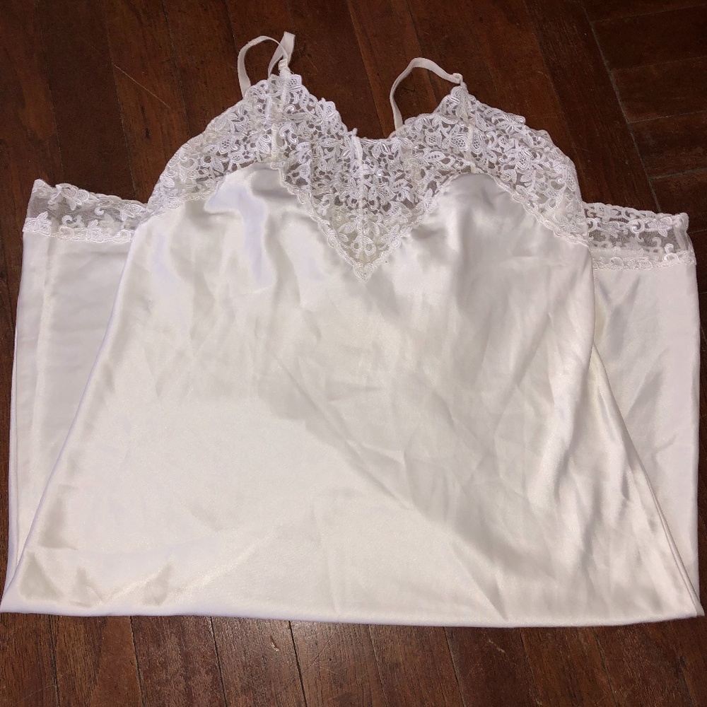 Classic vintage White slip or night gown